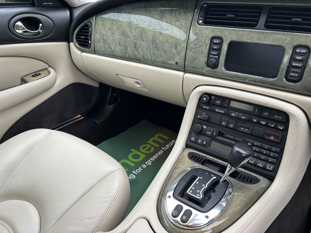 Used Jaguar XK8 2006 for sale - 77275829: Photo 37