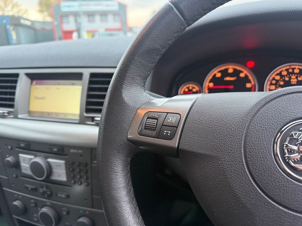 Used Vauxhall Vectra 2007 for sale - 78044742: Photo 15