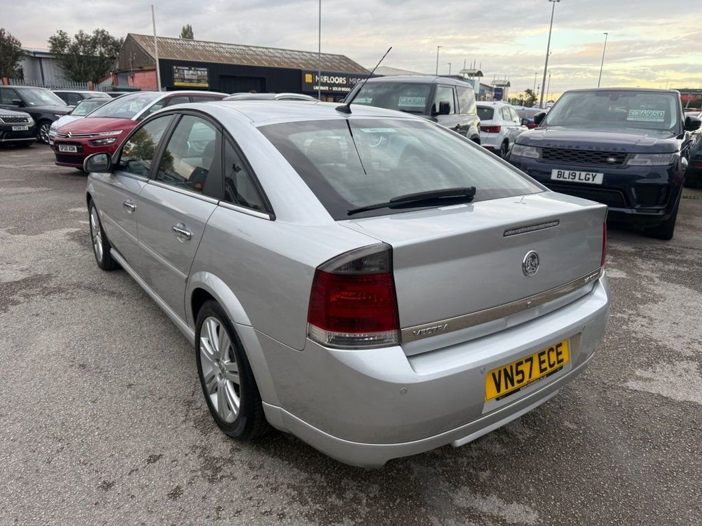 Used Vauxhall Vectra 2007 for sale - 78044742: Photo 4