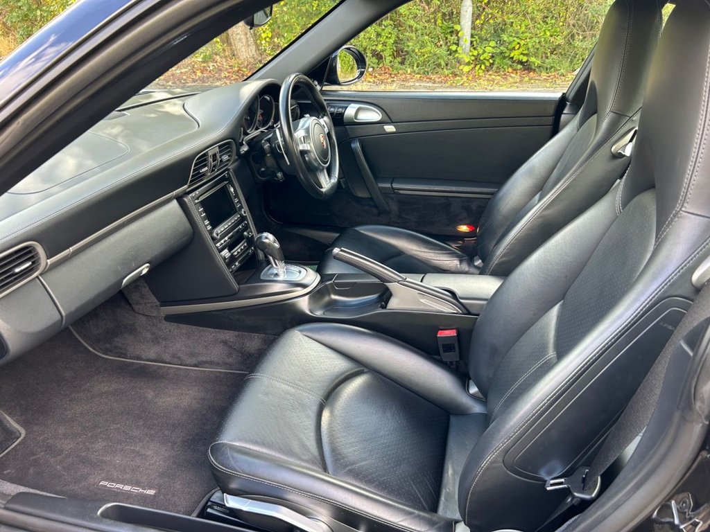 Used Porsche 911 2010 for sale - 75253427: Photo 26