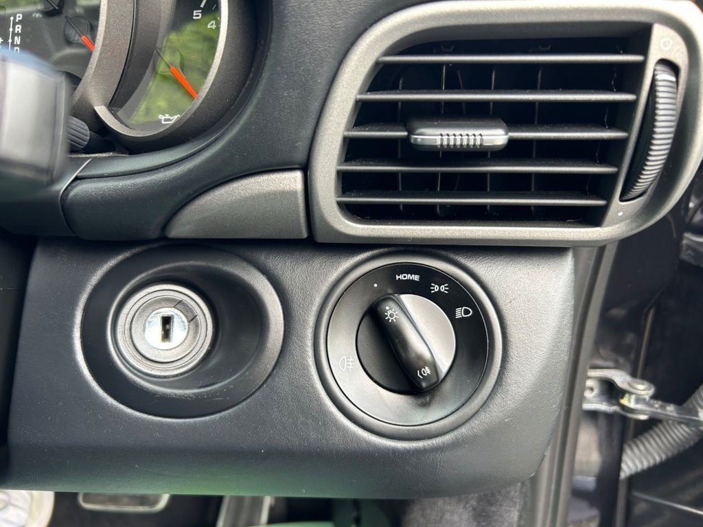 Used Porsche 911 2010 for sale - 75253427: Photo 32