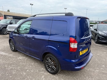 Used Ford Transit Courier 2017 for sale - 75554032: Photo