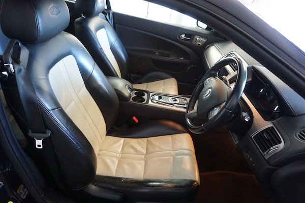 Used Jaguar XK 2011 for sale - 73644169: Photo 16