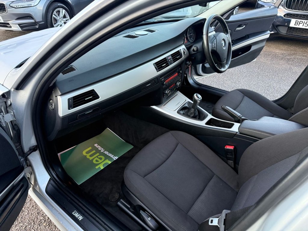 Used BMW 3 Series 2011 for sale - 76758597: Photo 24