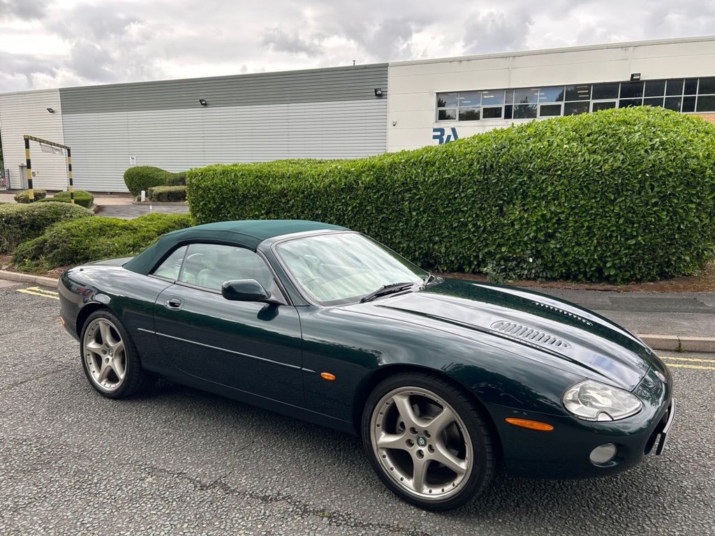 Used Jaguar XK8 2001 for sale - 76973672: Photo 2