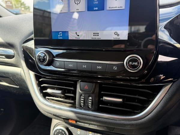 Used Ford Fiesta 2017 for sale - 76223277: Photo 25
