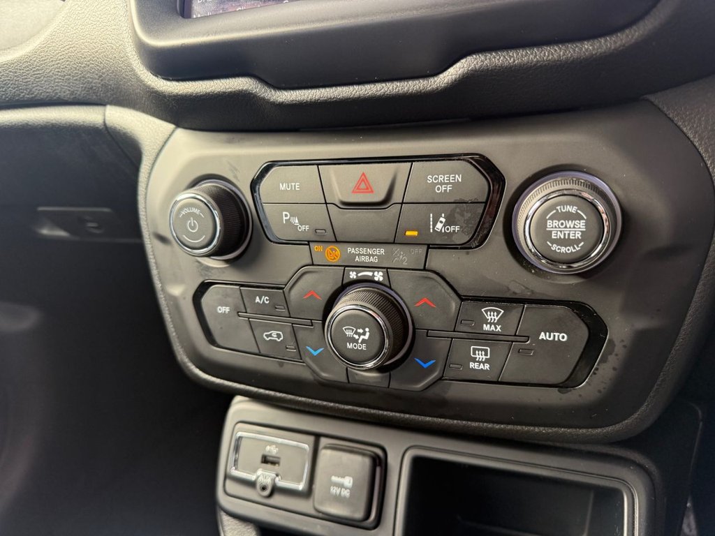 Used Jeep Renegade 2019 for sale - 76686446: Photo 24