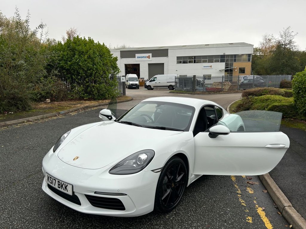 Used Porsche 718 Cayman 2017 for sale - 76430352: Photo 19