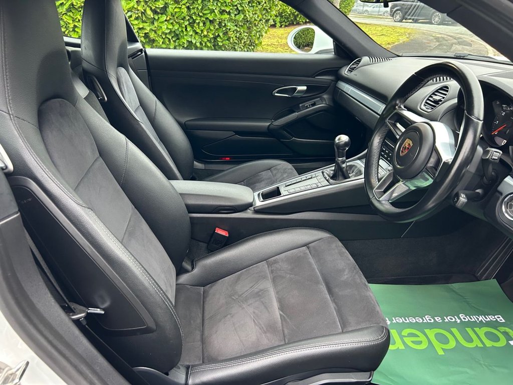 Used Porsche 718 Cayman 2017 for sale - 76430352: Photo 24