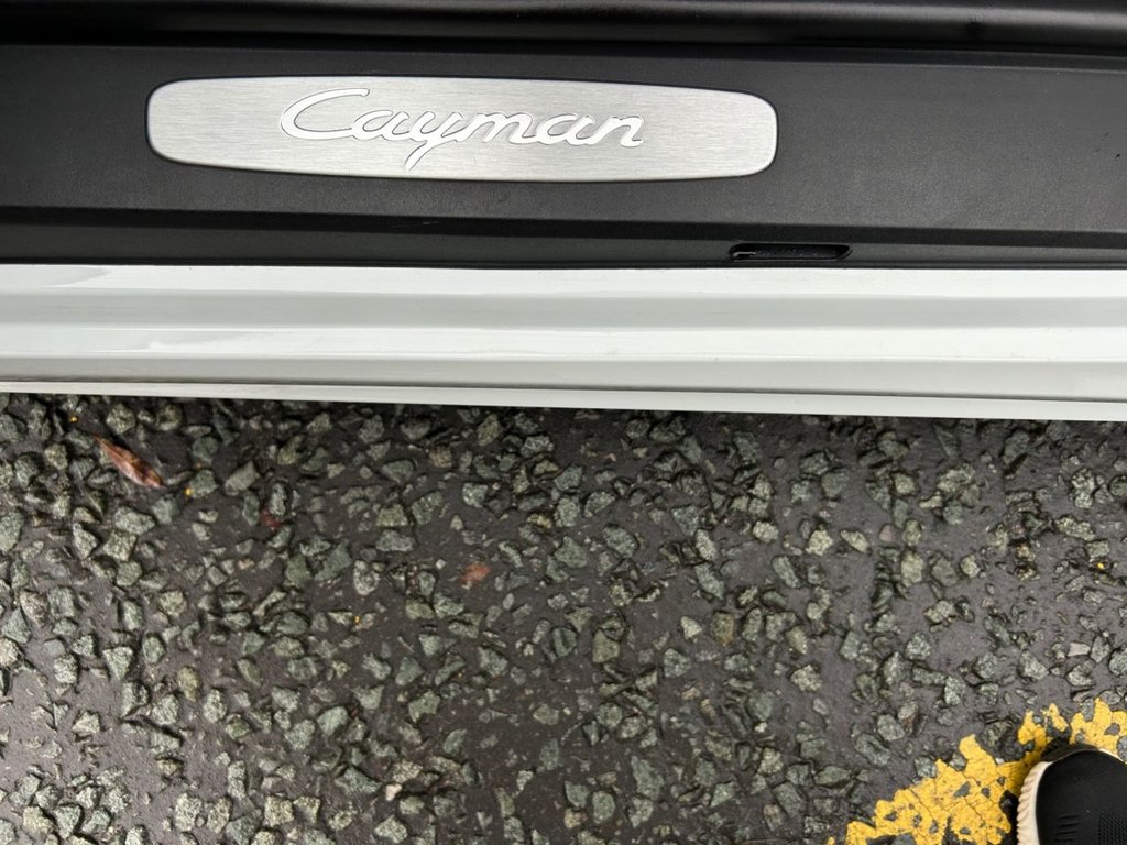 Used Porsche 718 Cayman 2017 for sale - 76430352: Photo 26