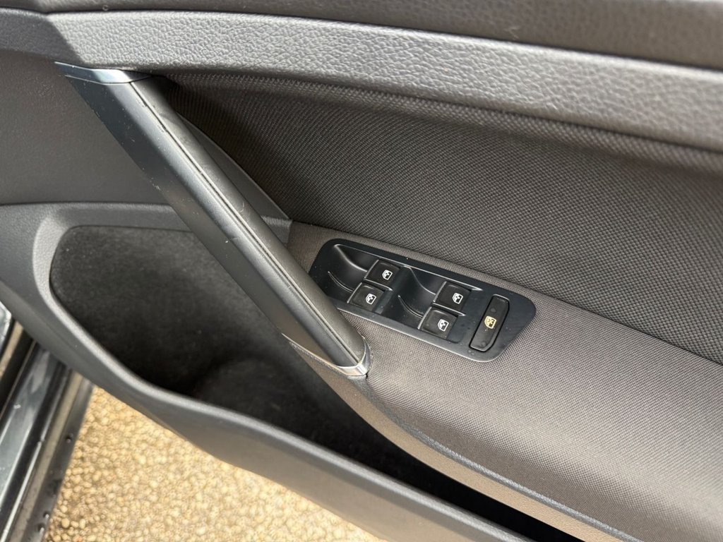 Used Volkswagen Golf 2017 for sale - 76313277: Photo 19