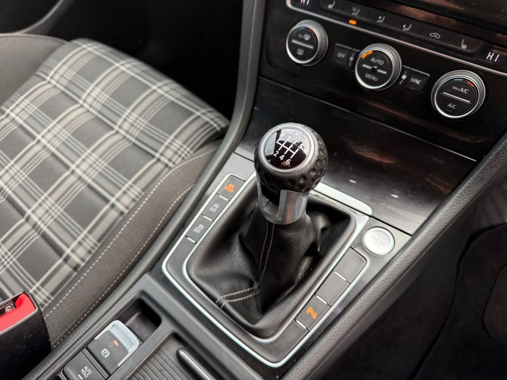 Used Volkswagen Golf 2017 for sale - 76313277: Photo 25