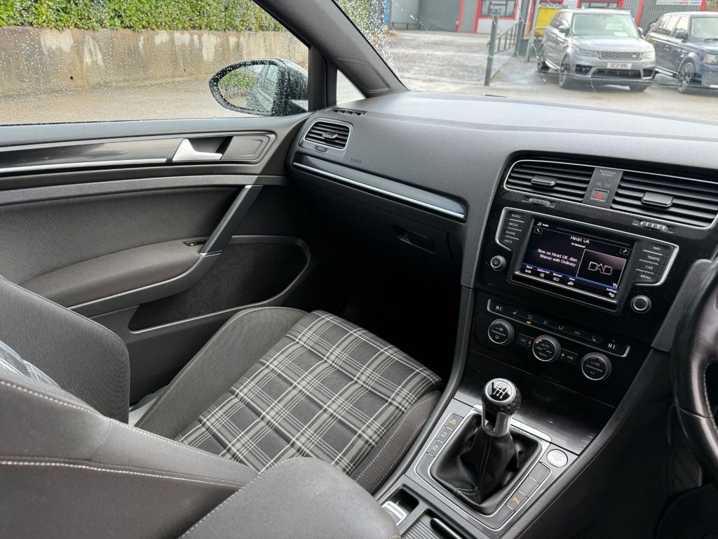 Used Volkswagen Golf 2017 for sale - 76313277: Photo 27