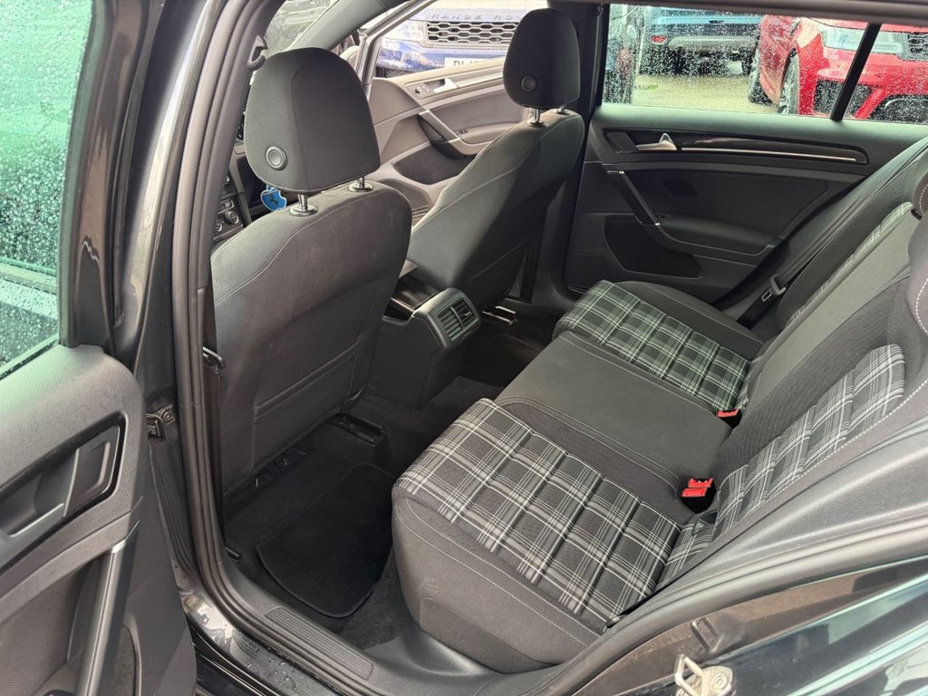 Used Volkswagen Golf 2017 for sale - 76313277: Photo 29