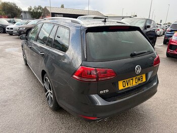 Used Volkswagen Golf 2017 for sale - 76313277: Photo