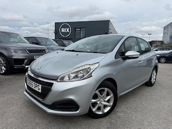 Used Peugeot 208 2015 for sale - 79506272: Photo