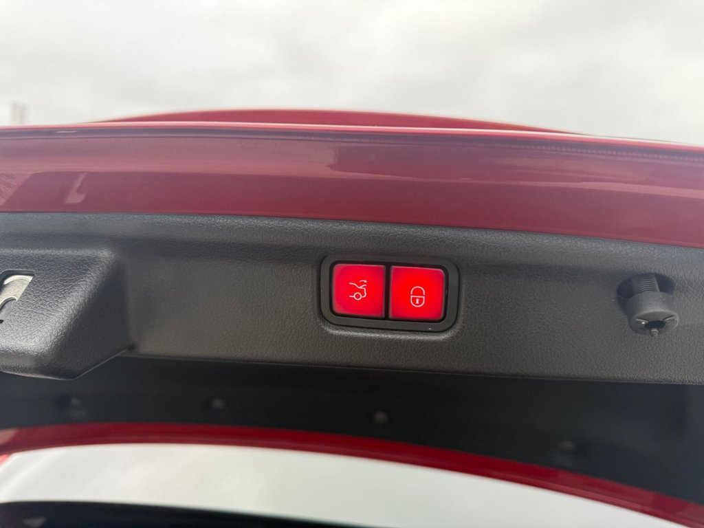 Used Mercedes-Benz C Class 2022 for sale - 76670525: Photo 8