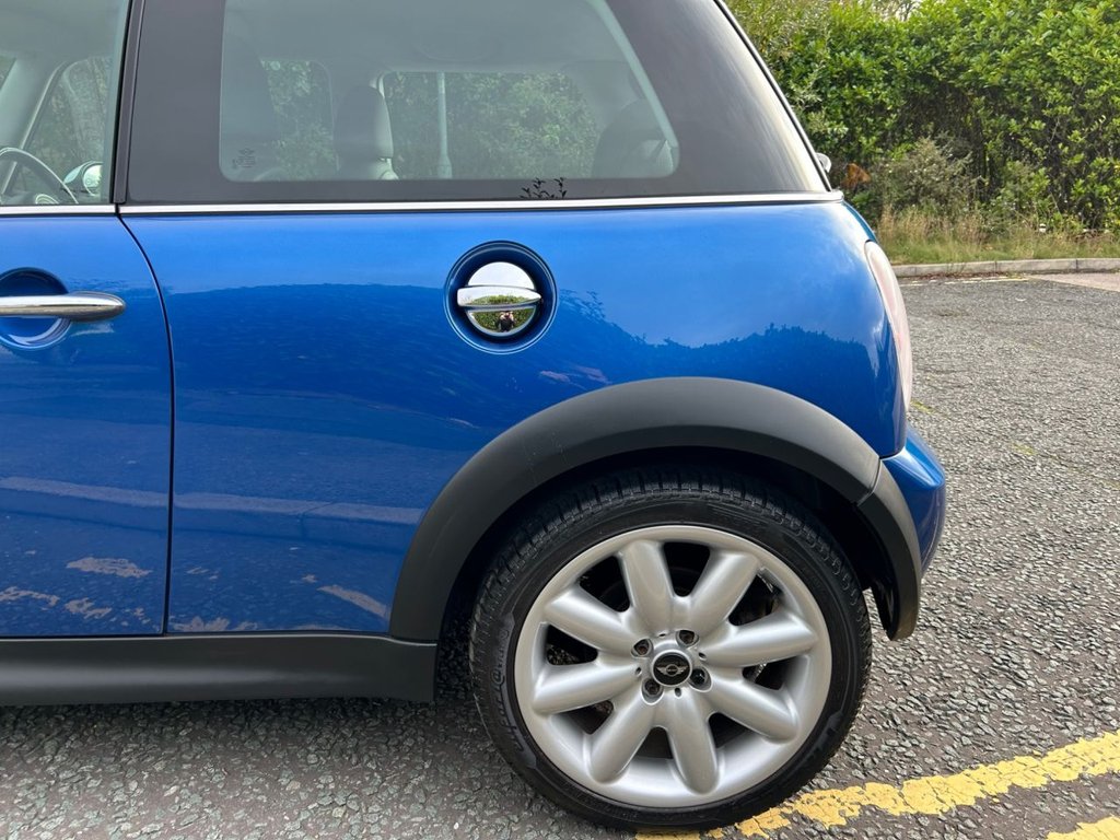 Used MINI Hatch 2004 for sale - 76163561: Photo 11