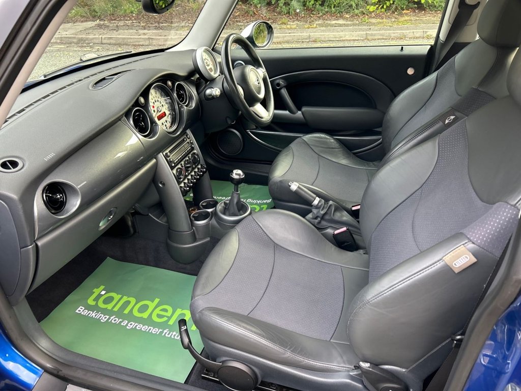 Used MINI Hatch 2004 for sale - 76163561: Photo 21