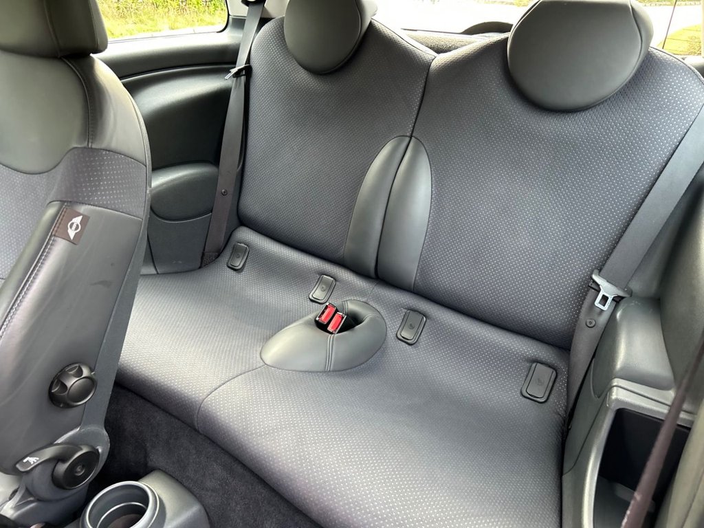 Used MINI Hatch 2004 for sale - 76163561: Photo 22