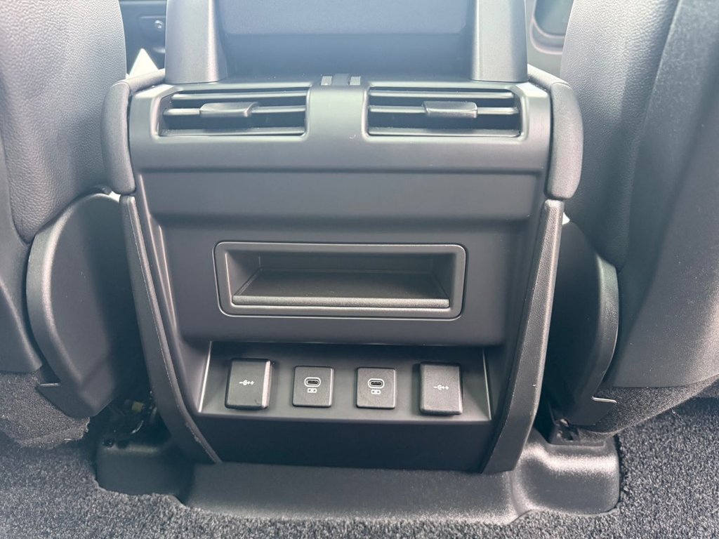 Used Land Rover Defender 2021 for sale - 75960643: Photo 35