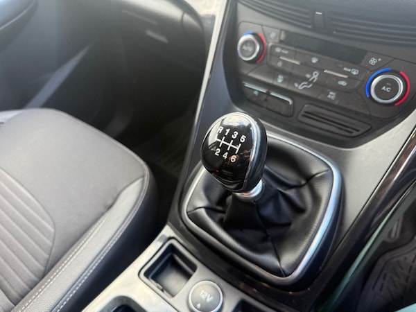 Used Ford Kuga 2018 for sale - 76118599: Photo 27