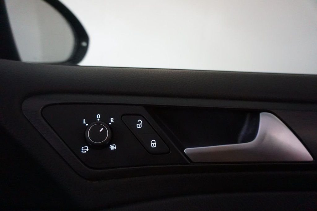 Used Volkswagen Golf 2019 for sale - 77719642: Photo 19