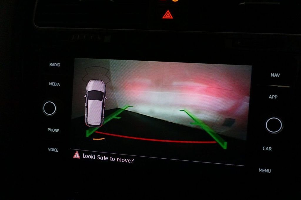 Used Volkswagen Golf 2019 for sale - 77719642: Photo 32