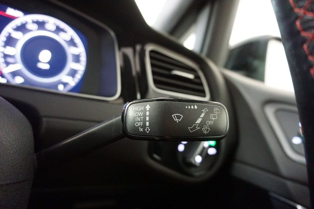 Used Volkswagen Golf 2019 for sale - 77719642: Photo 37