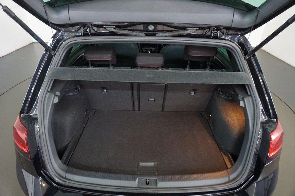 Used Volkswagen Golf 2019 for sale - 77719642: Photo 8