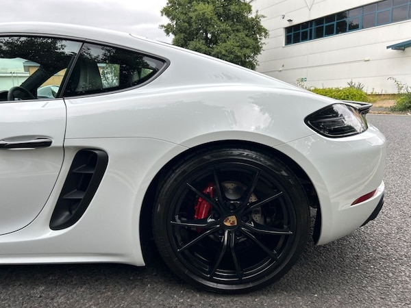 Used Porsche 718 Cayman 2019 for sale - 75516073: Photo 11