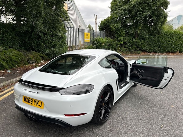 Used Porsche 718 Cayman 2019 for sale - 75516073: Photo 14