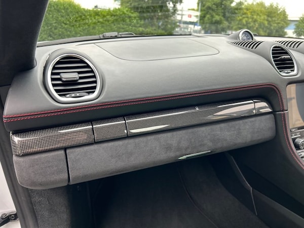 Used Porsche 718 Cayman 2019 for sale - 75516073: Photo 30