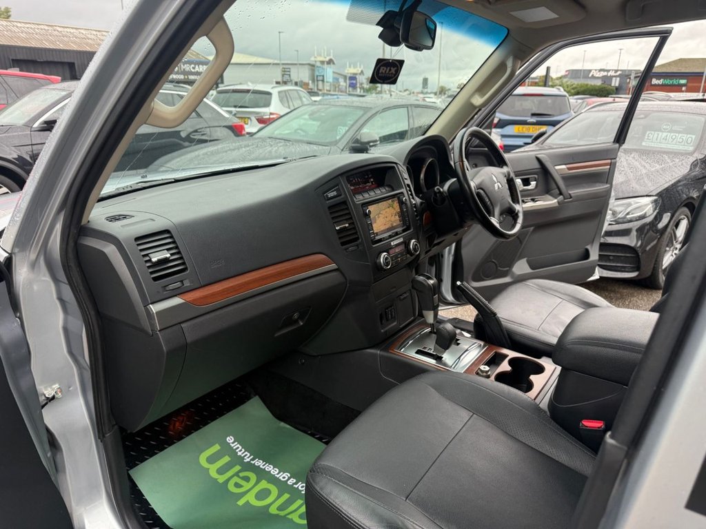 Used Mitsubishi Shogun 2013 for sale - 76105755: Photo 28