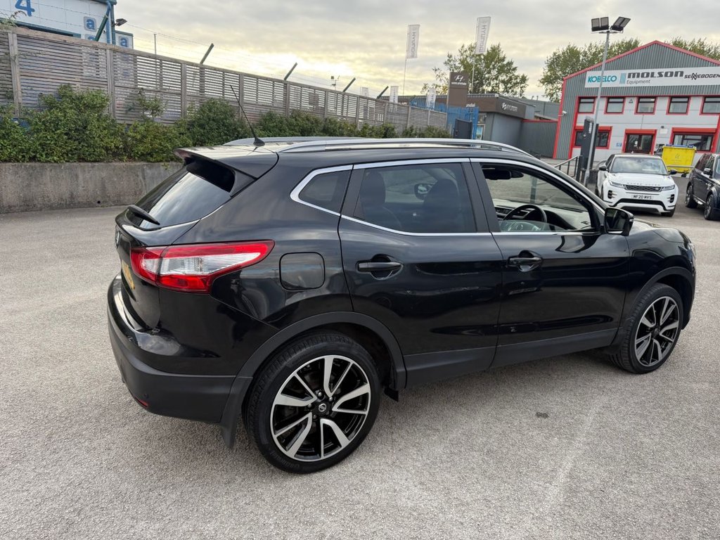 Used Nissan Qashqai 2015 for sale - 75985768: Photo 11