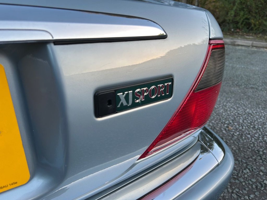 Used Jaguar XJ 1995 for sale - 76255960: Photo 15