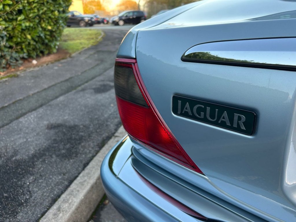 Used Jaguar XJ 1995 for sale - 76255960: Photo 16