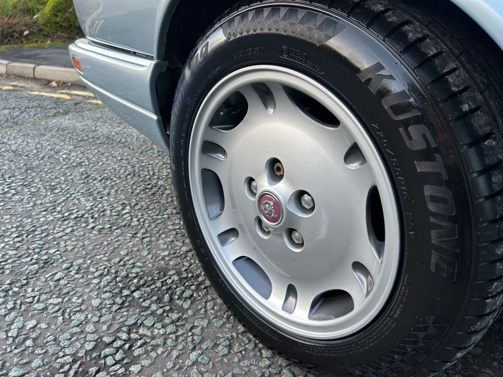 Used Jaguar XJ 1995 for sale - 76255960: Photo 30