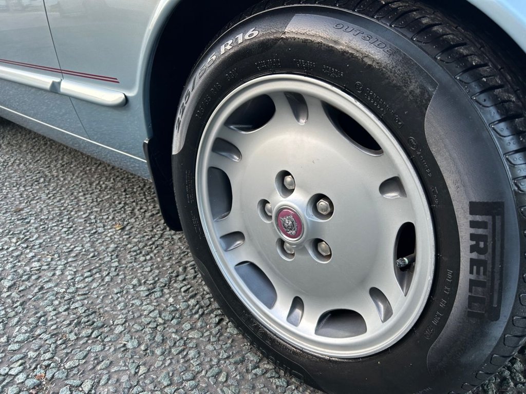 Used Jaguar XJ 1995 for sale - 76255960: Photo 31