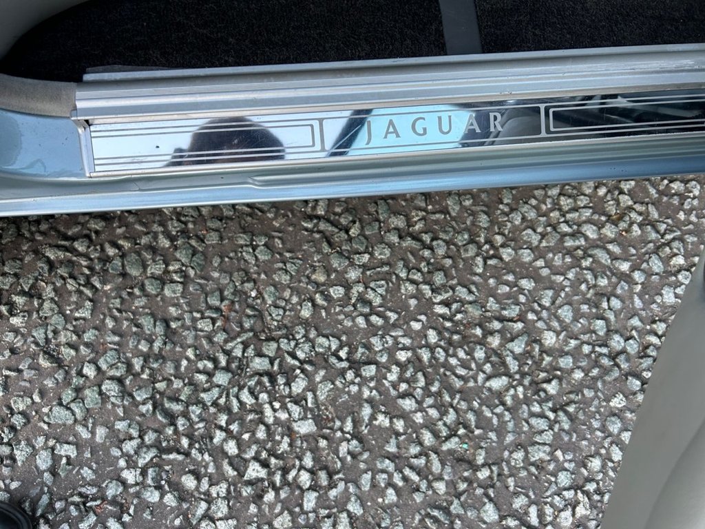 Used Jaguar XJ 1995 for sale - 76255960: Photo 34