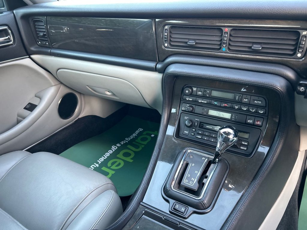 Used Jaguar XJ 1995 for sale - 76255960: Photo 39