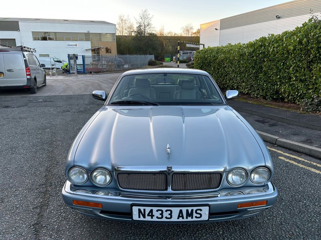 Used Jaguar XJ 1995 for sale - 76255960: Photo 9