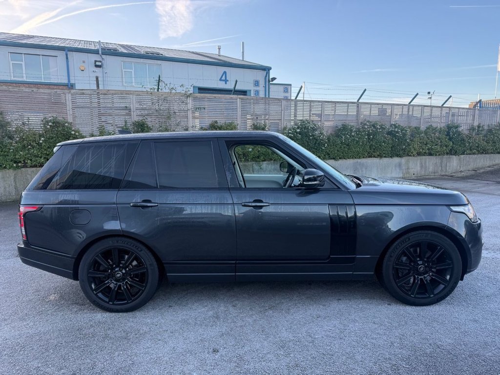 Used Land Rover Range Rover 2017 for sale - 76973135: Photo 11