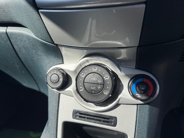 Used Ford Fiesta 2012 for sale - 74649758: Photo 21