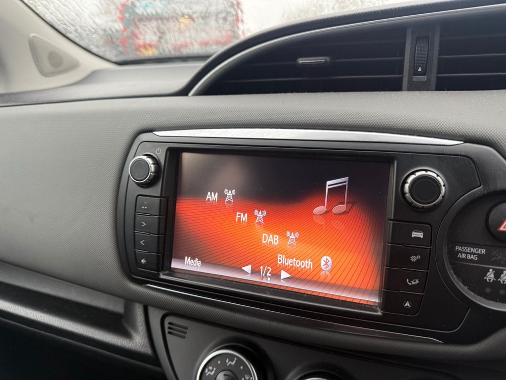 Used Toyota Yaris 2016 for sale - 76820877: Photo 20