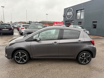 Used Toyota Yaris 2016 for sale - 76820877: Photo