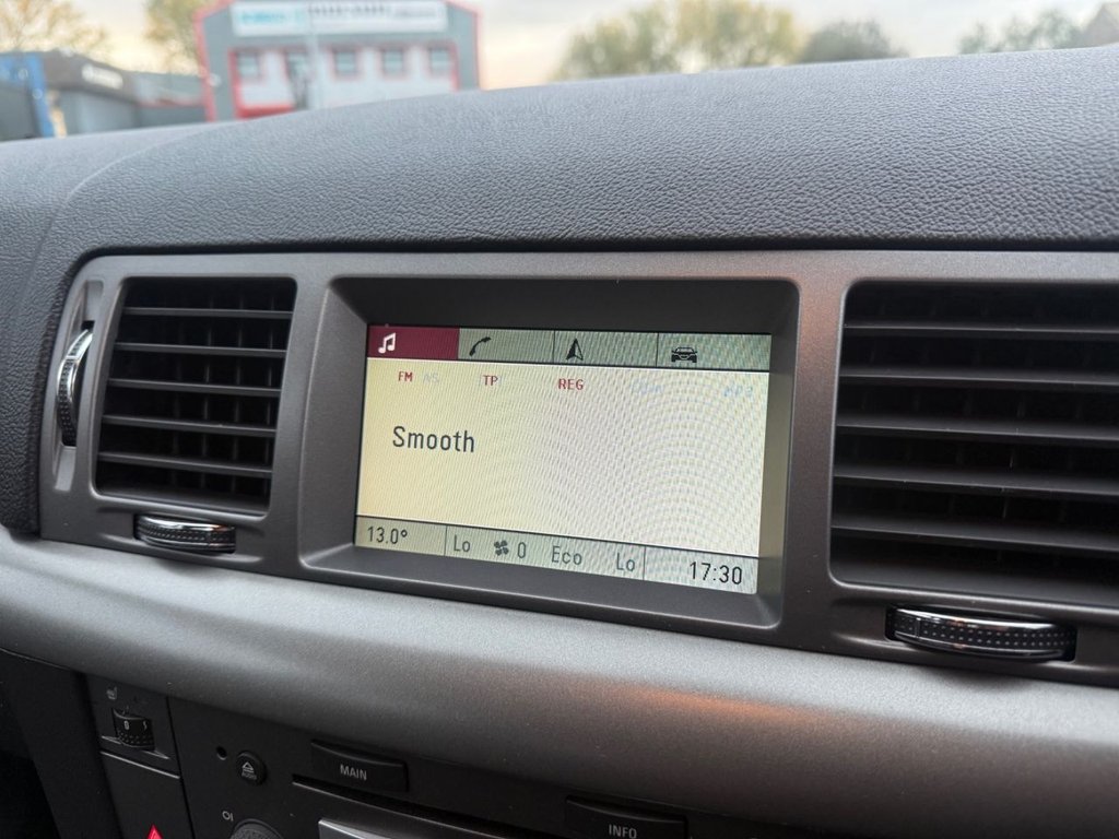 Used Vauxhall Vectra 2007 for sale - 76312929: Photo 21