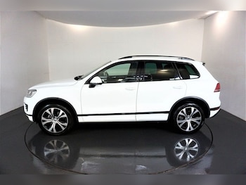 Used Volkswagen Touareg 2015 for sale - 75533836: Photo