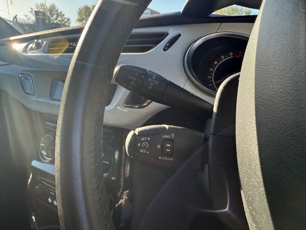 Used Citroen DS3 2015 for sale - 76132117: Photo 17