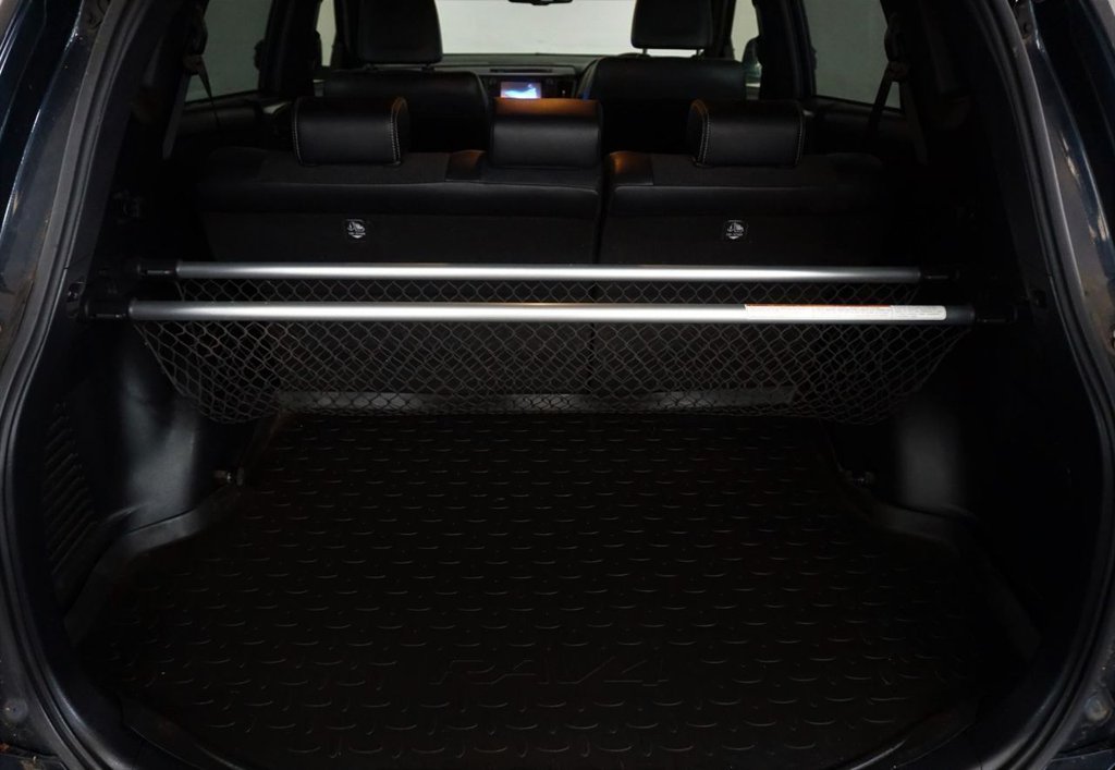 Used Toyota RAV4 2017 for sale - 77673663: Photo 14